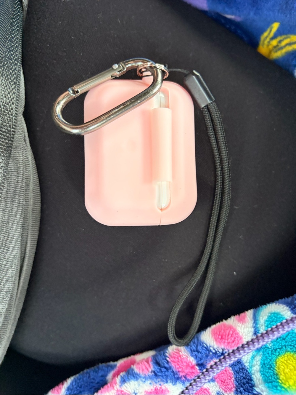 Apple AirPods Pro 1st Gen - Picture 7 of 8
